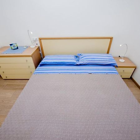 Apartment Al Porto Ровінь Екстер'єр фото